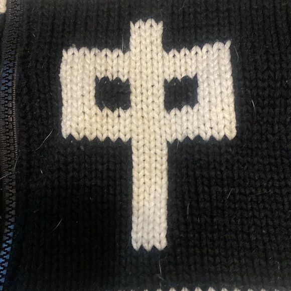 Red dragon RDS White and Black Hooded Sweater - Picture 3 of 5